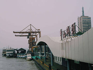 Reinforcement of Zhongshan Wharf in Nanjing
