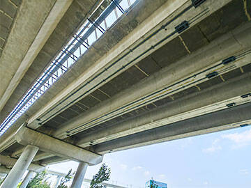 Strengthening Concrete Box Girder Bridge Using Prestressed CFRP Plate 